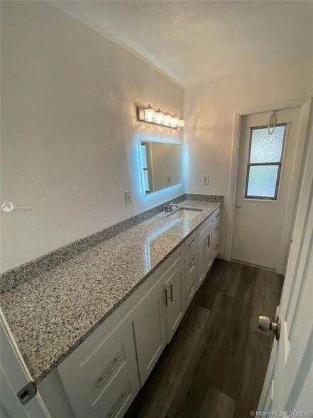 Building Photo - 9658 NW 28th Ct