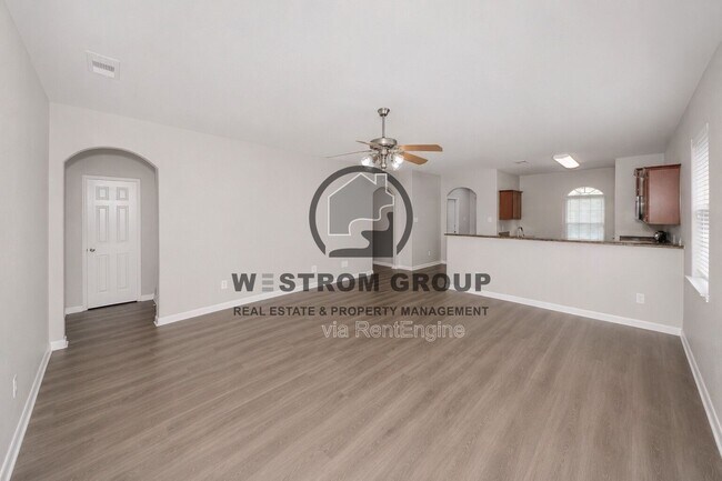 Building Photo - 12645 Forest Lawn Rd
