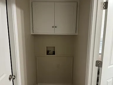 Building Photo - 1006 Tyler Ave NW