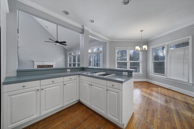 Building Photo - Spacious Four Bedroom Home!