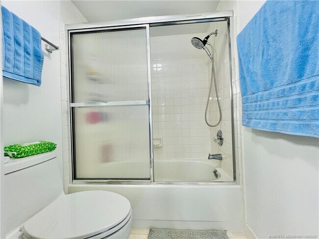 Building Photo - 9500 S Ocean Dr