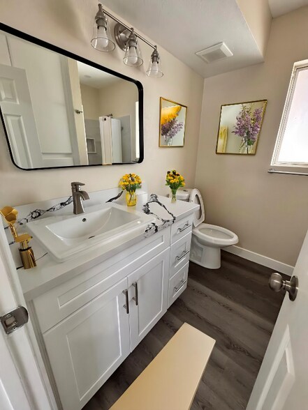 Building Photo - 28166 Via Princesa