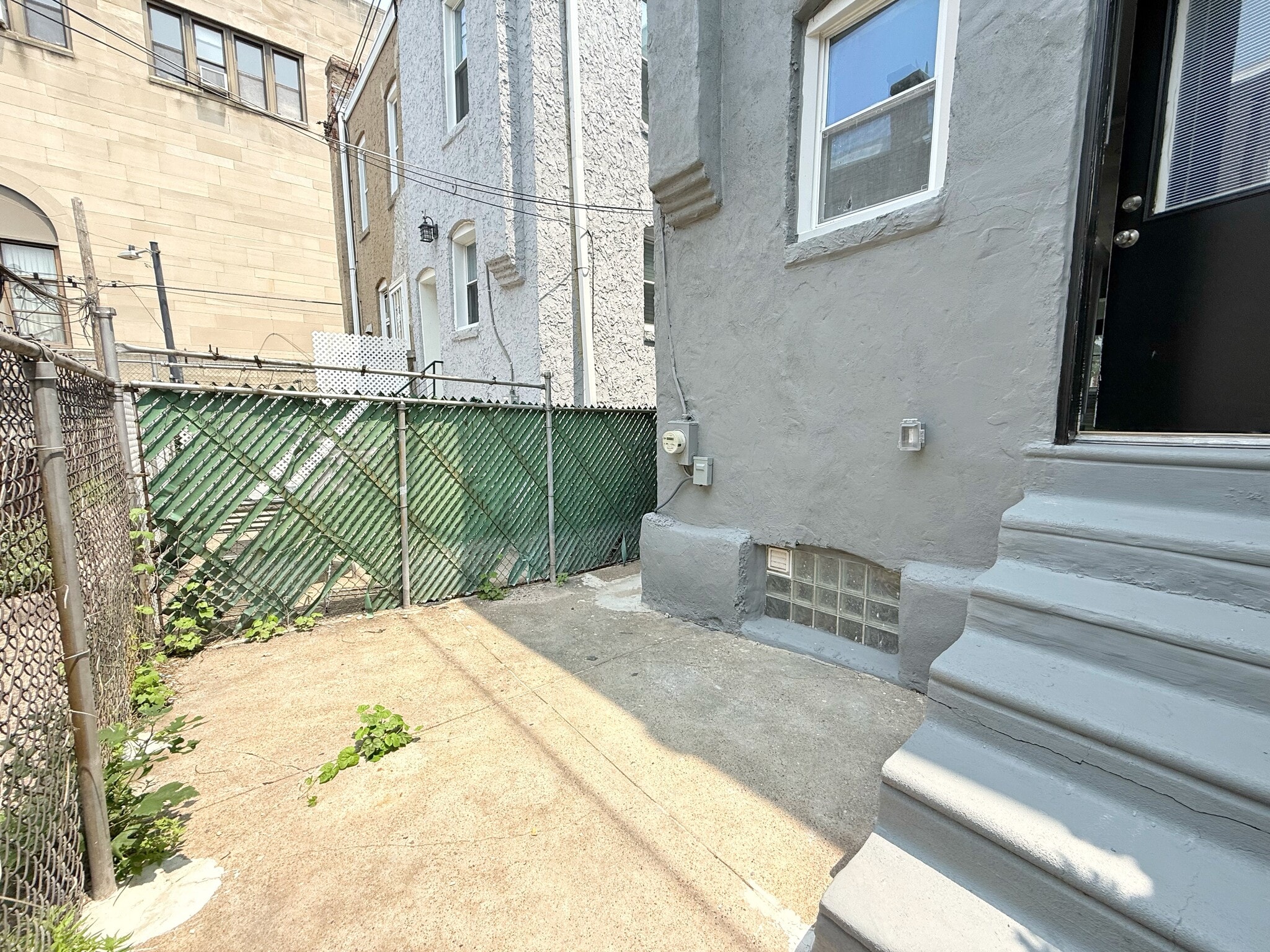 Building Photo - 1520 S Myrtlewood St