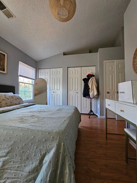 Building Photo - 6535 Cypress Point Rd