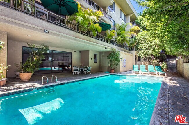 Building Photo - 1210 Kings Rd