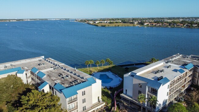 Building Photo - 351 Lakeside Ln