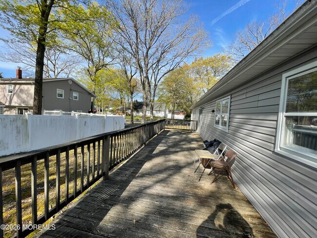 Building Photo - 606 Alma Pl