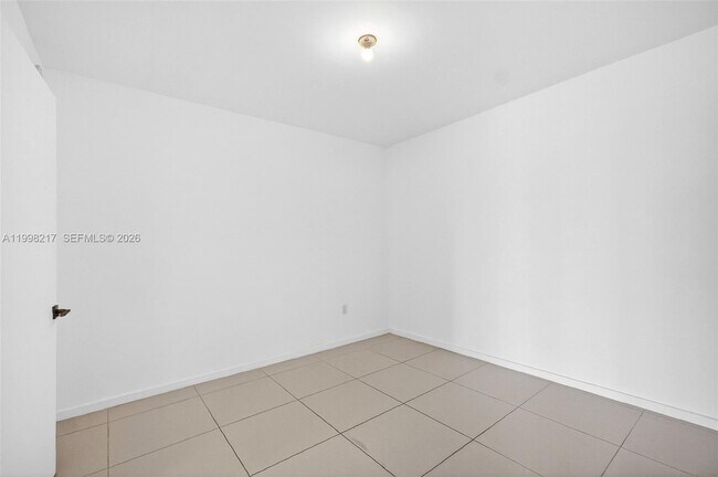 Building Photo - 5252 NW 85th Ave