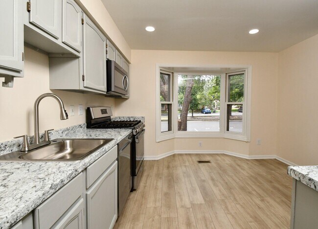 Building Photo - 10709 Gideon Ct