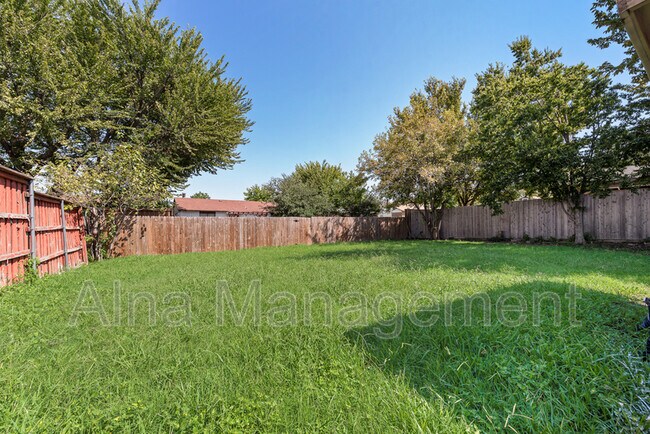Building Photo - 417 Green Canyon Dr