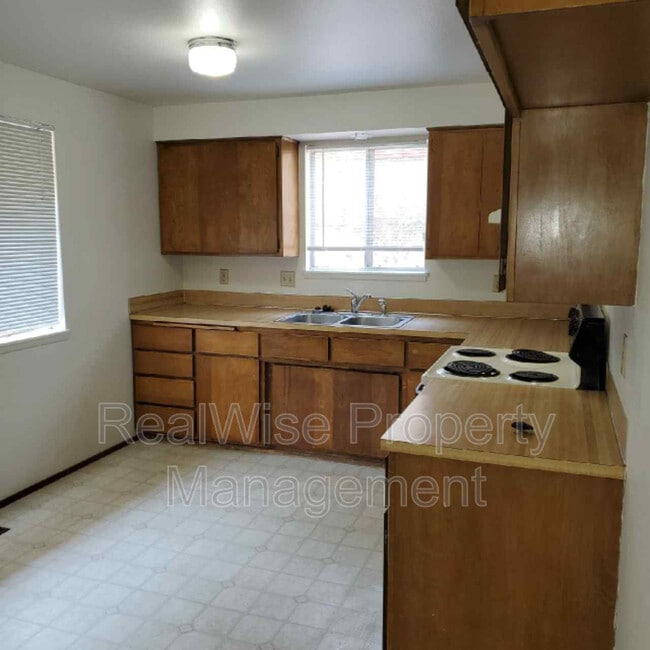 Building Photo - 306 Catalina Dr