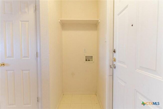 Building Photo - 4514 Hondo Dr