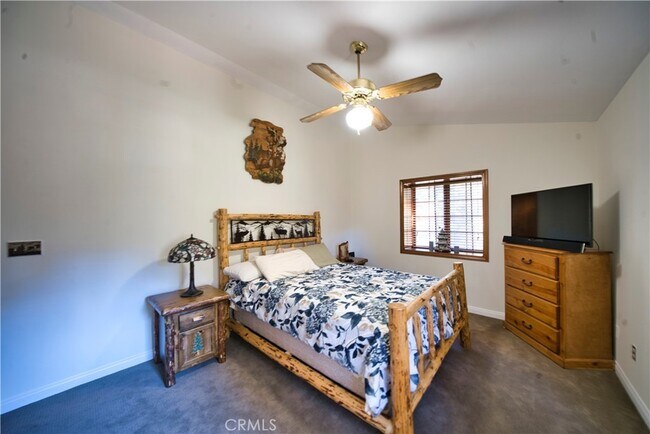 Building Photo - 31644 Christmas Tree Ln