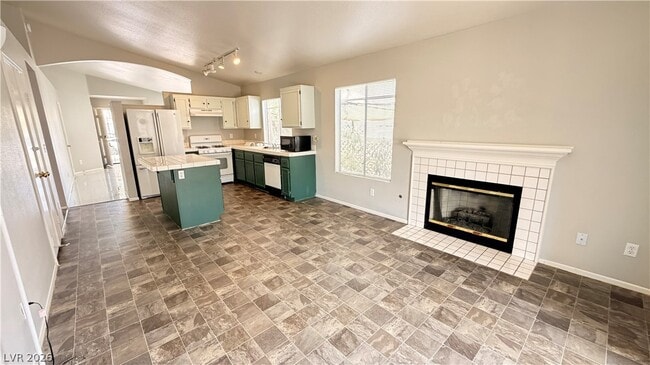 Building Photo - 7220 Paradise Bay Dr