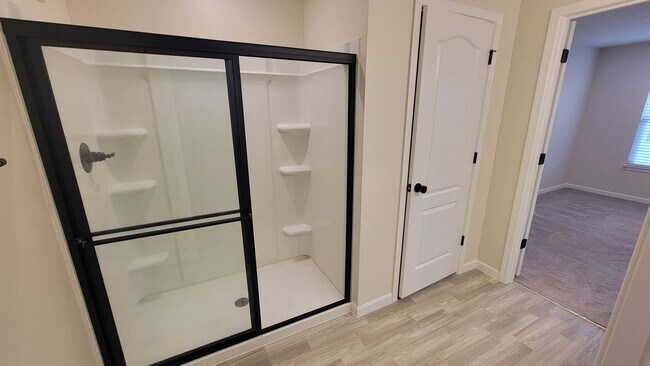 Building Photo - New 4-Bedroom Home In Mount Washington– Storage Galore