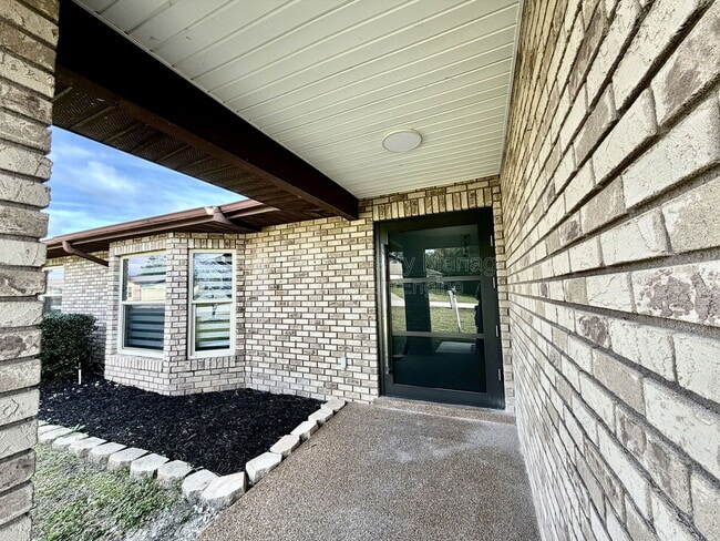 Building Photo - 947 N Atmore Cir
