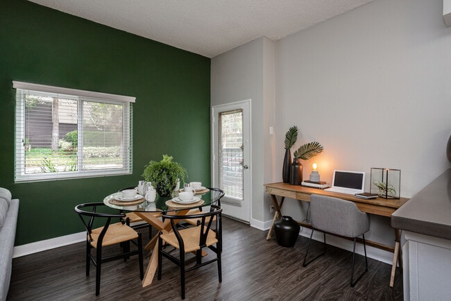 Building Photo - Axiom Westwood