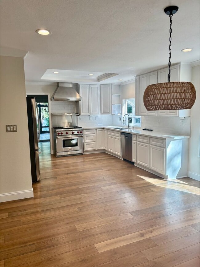 Building Photo - Stunning Ranch-Style Home in Desirable Laf...