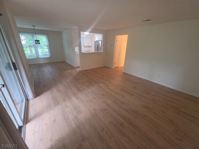 Building Photo - 87 Junco Ct