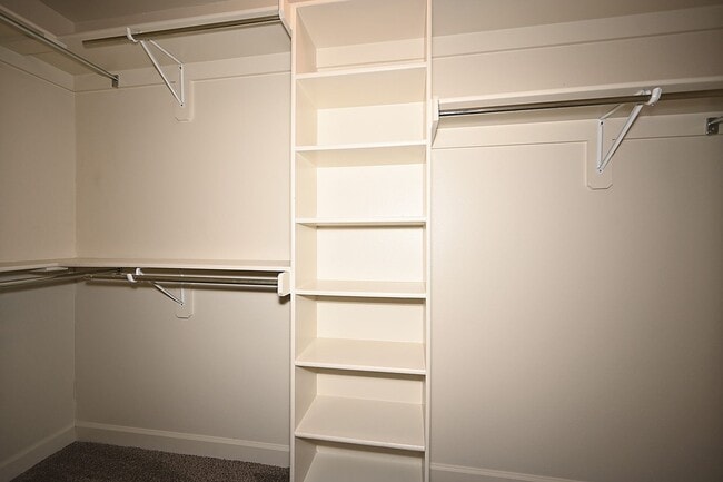 Building Photo - Two Bedroom & 2.5 Bath Townhome with 1 car garage in Oak Valley Estates