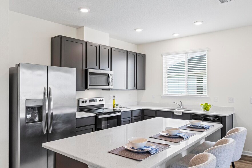 Building Photo - 85 Las Casitas Blvd
