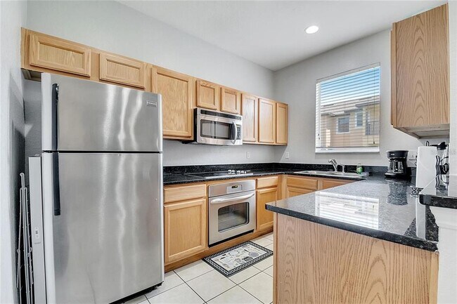 Building Photo - 2713 Bushman Dr