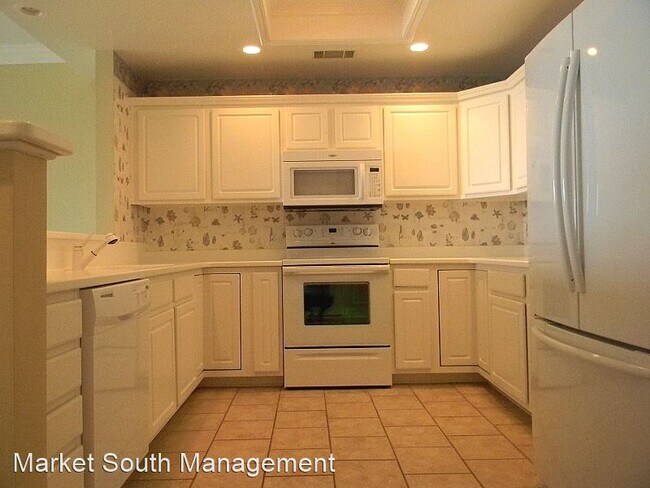 Building Photo - 2902 River Dr