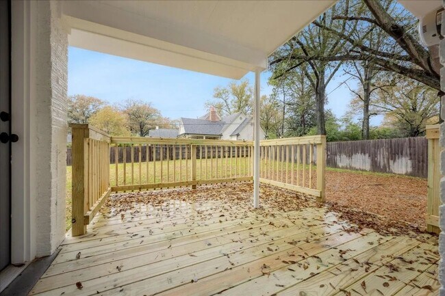 Building Photo - Newly Renovated Home for Rent in Great and Quiet Neighborhood!