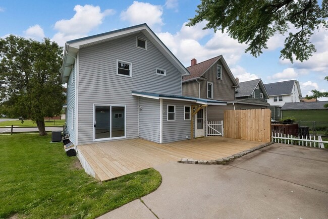 Building Photo - Remodeled  3 Bdrm Wesleyville Home w Workm...