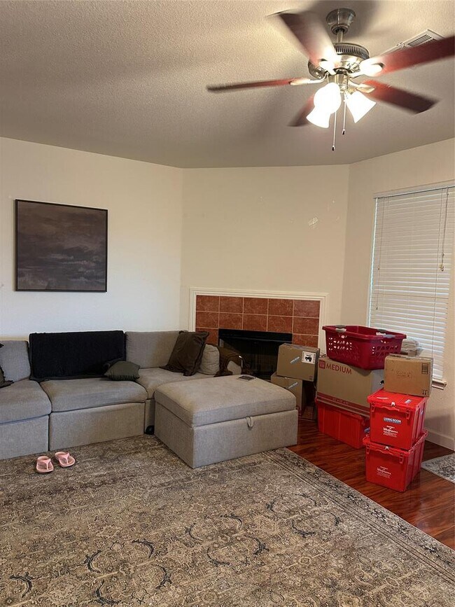 Building Photo - 14209 Naruna Way