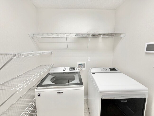 Building Photo - Spacious 4-Bedroom Home – Tanglewood!