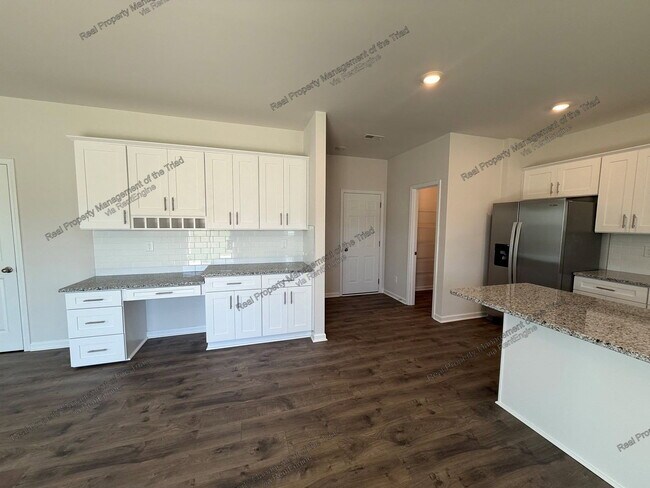 Building Photo - 122 Longleaf Ct