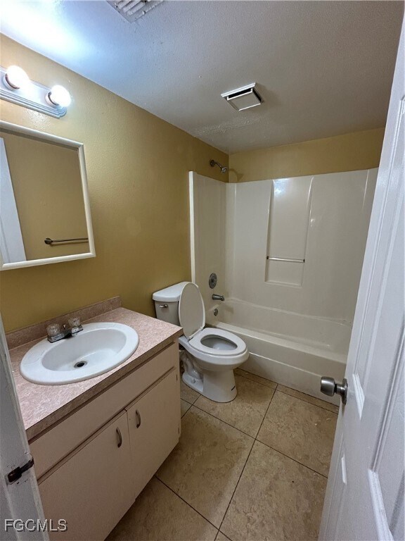 Building Photo - 211 Park Ave