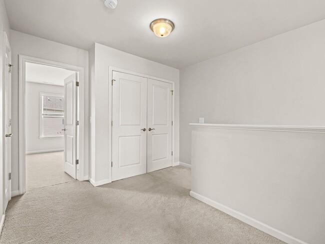 Building Photo - Boyington Place End Unit