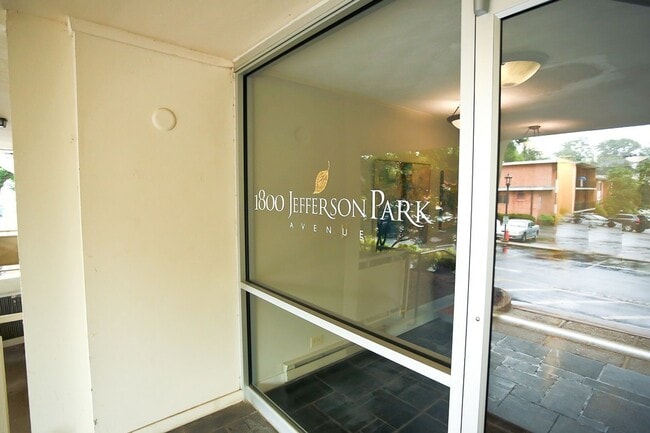 Building Photo - 1800 Jefferson Park Avenue #901