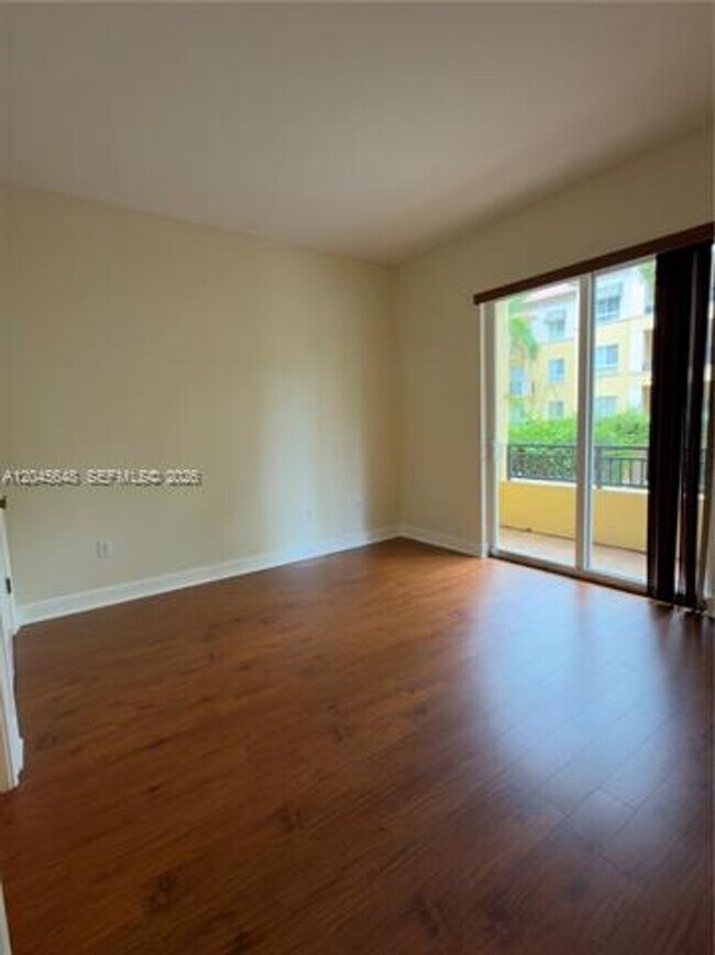 Building Photo - 16100 Emerald Estates Dr