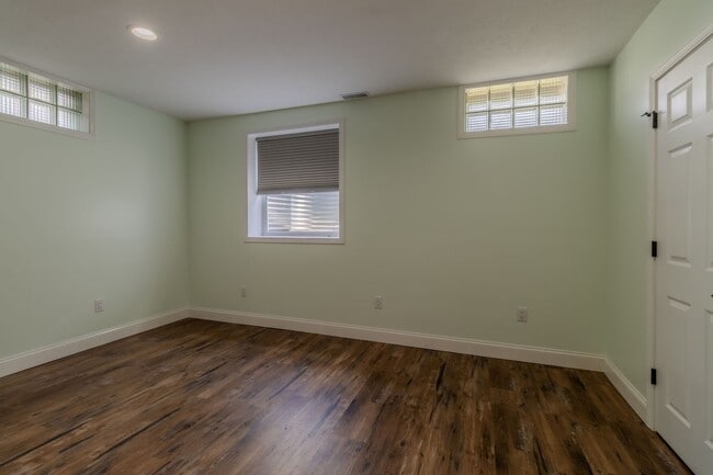 Building Photo - Rent the Dream – Stylish 4-Bedroom Home!