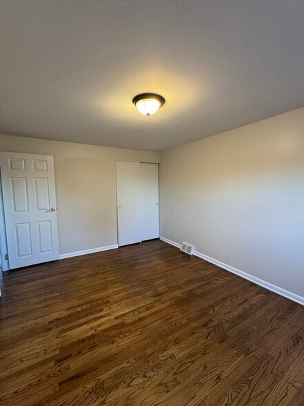 Building Photo - 12425 Dunks Ferry Rd