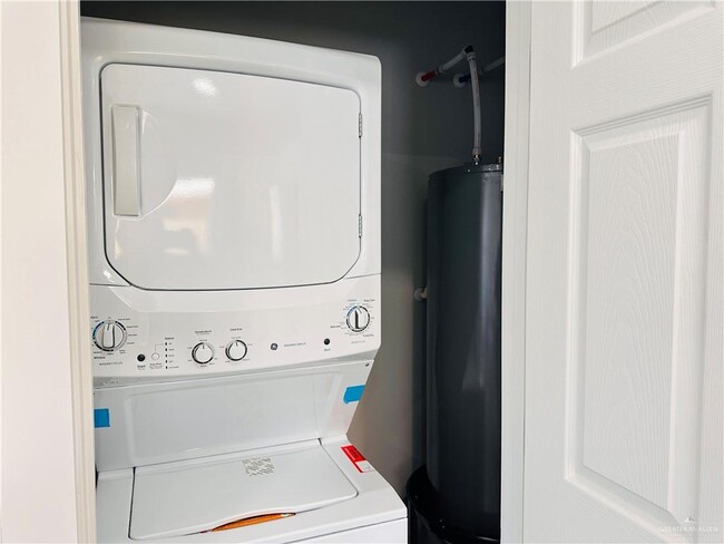 Building Photo - 18 San Andres