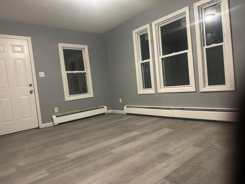 Building Photo - 126 West St