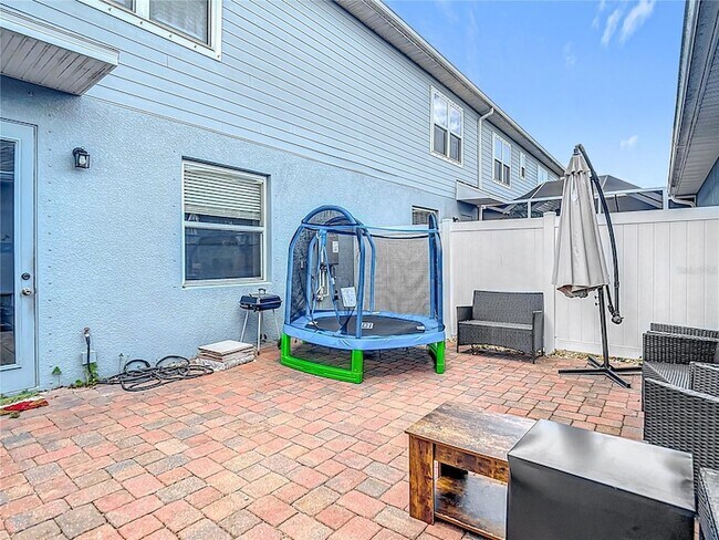 Building Photo - 2343 Pergola Wy