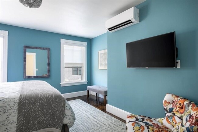 Building Photo - 169 Ruggles Ave