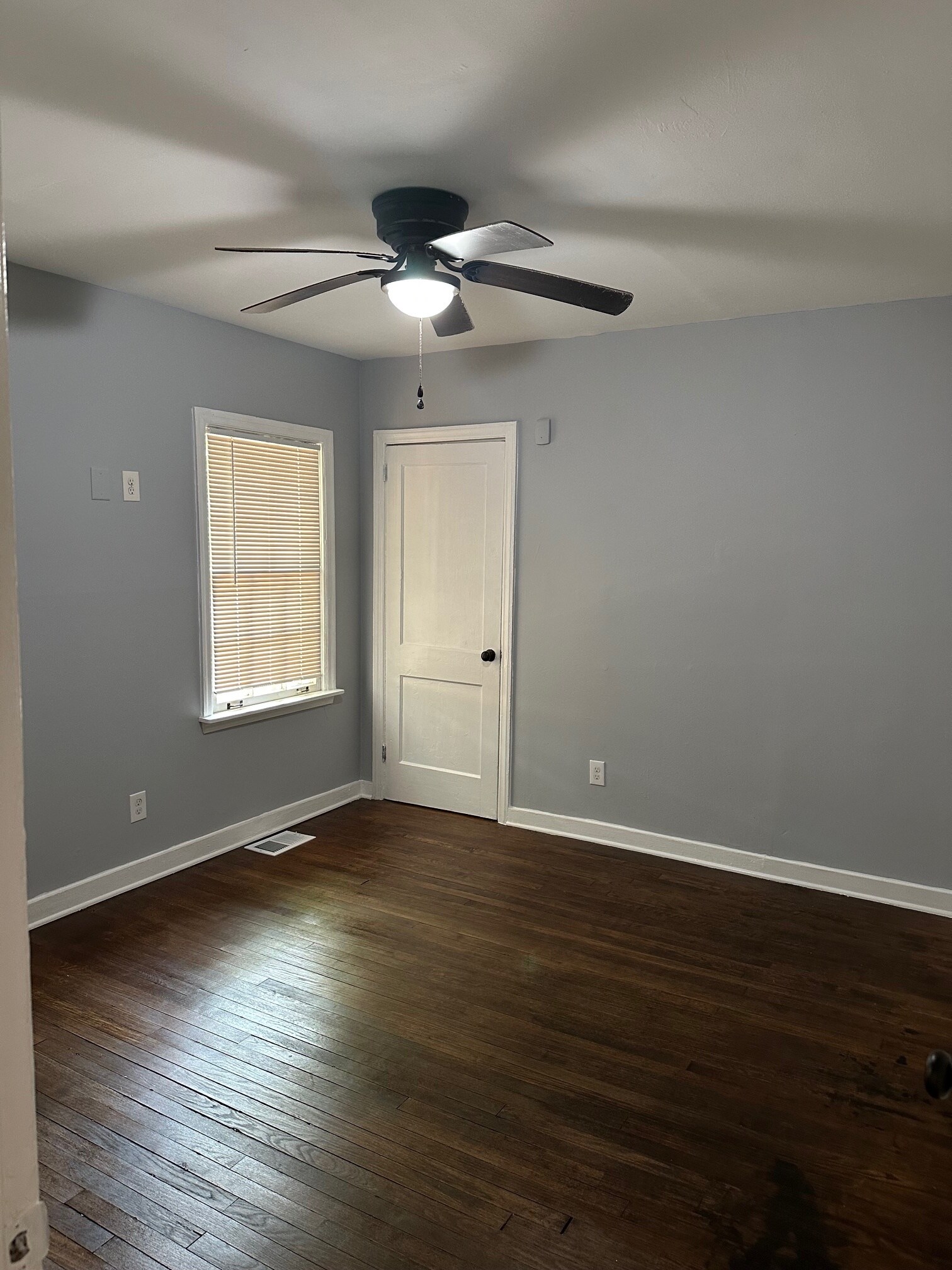 Building Photo - 1407 Kennesaw Dr NW