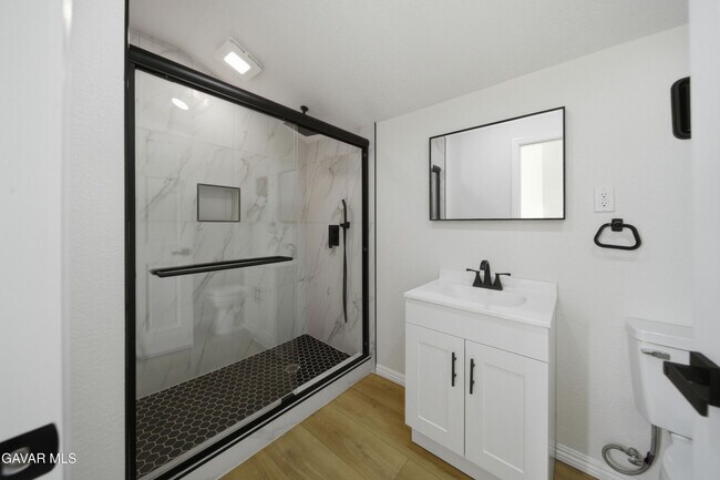 Building Photo - 2059 Shasta St