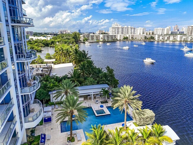 Building Photo - 17301 Biscayne Blvd