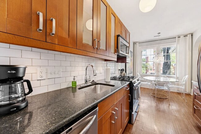 Building Photo - 500 Queens Rd