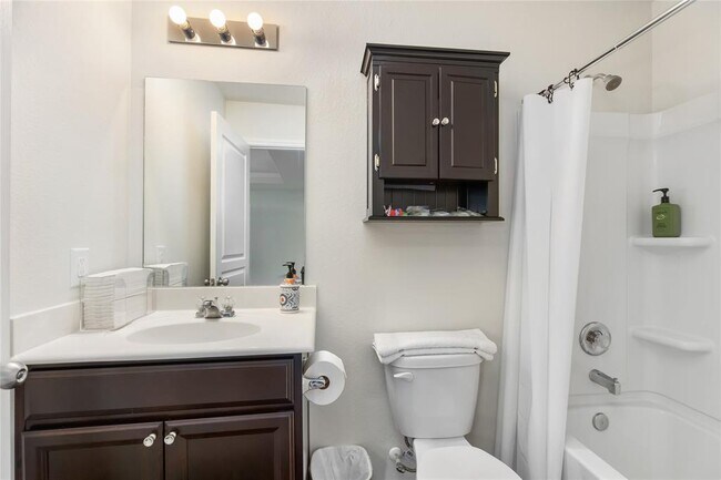 Building Photo - 4506 Champions Landing Dr