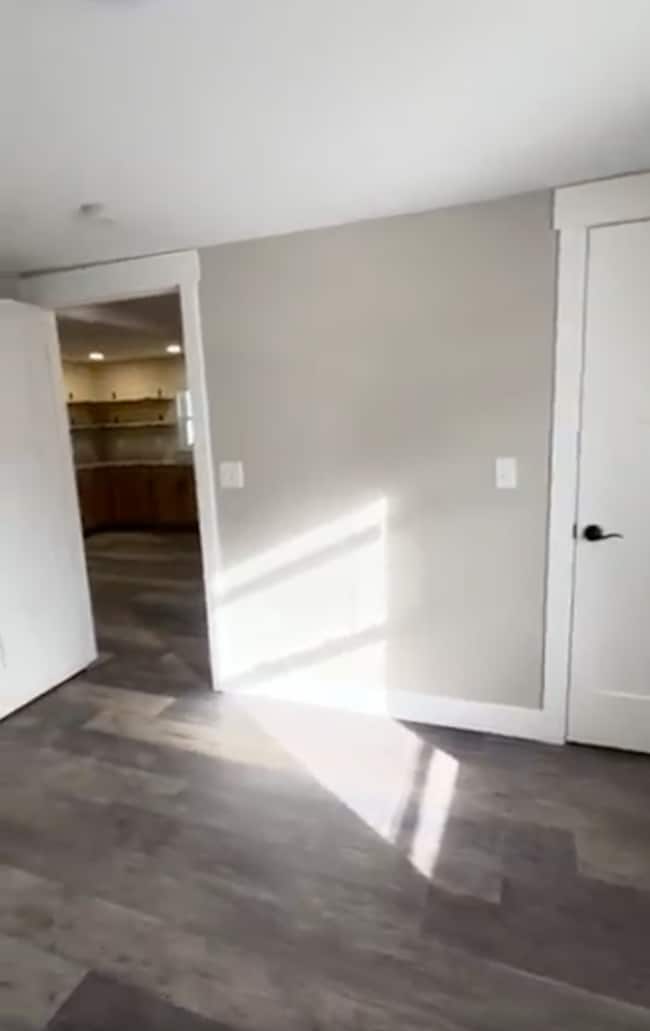 Building Photo - YOU HAVE GOT TO SEE THIS ONE!!! IT'S A STUNNER! 1br/1ba House w/Washer and Dryer Hookups! NEW APP...