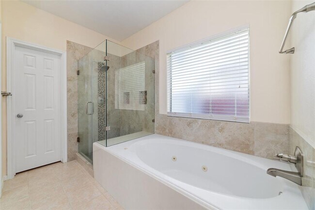 Building Photo - 22531 Heather Way Ct