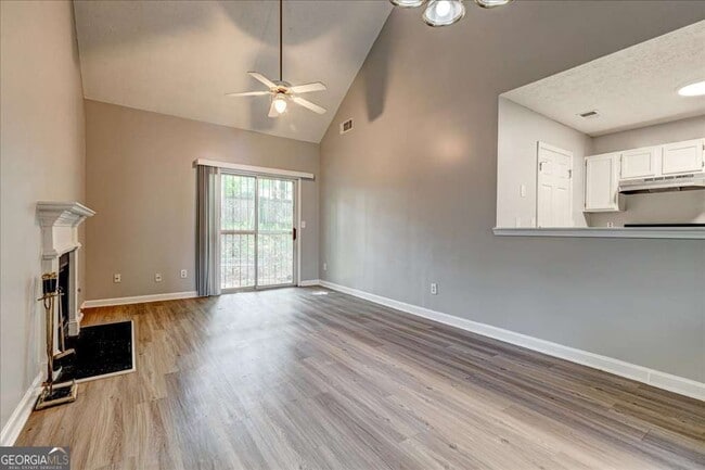 Building Photo - 3790 Benjamin Ct SW